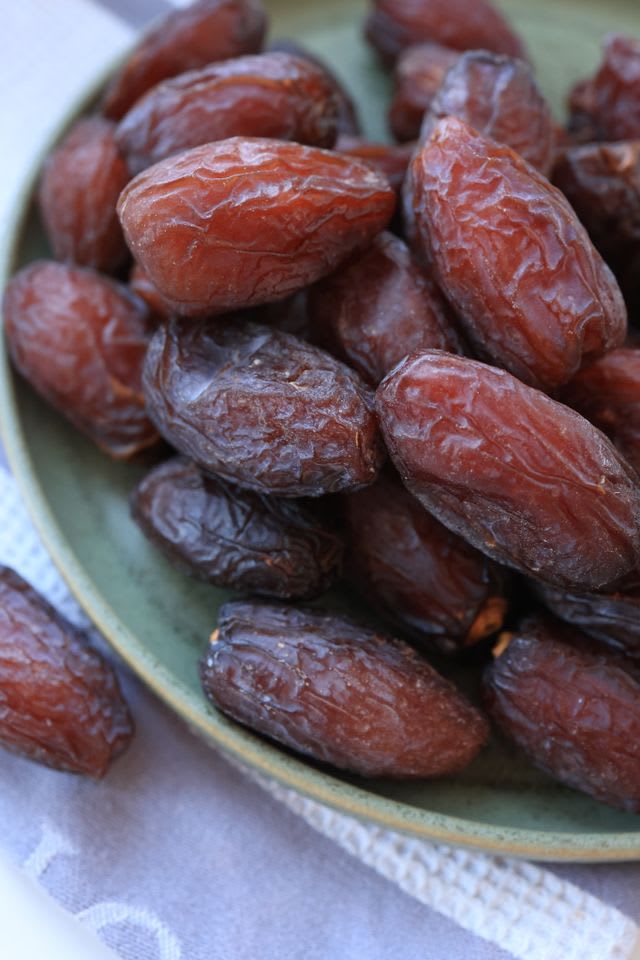 Premium Dates and Nuts